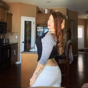 Meet your Posher, Rebecca-anne